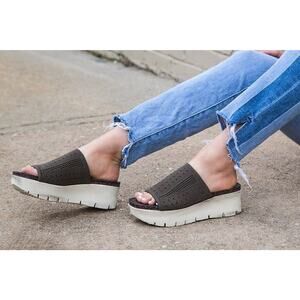 OTBT Gravity Platform Sandals Womens 8.5‎ Chunky Knit Slides Comfort Wedge Shoes
